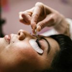 Ontdek de beste beautyspots voor wimperextensions en waxen in Den Haag
